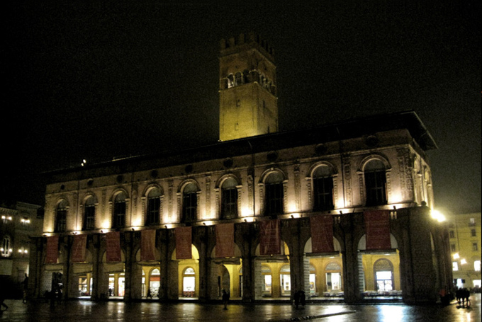 bologna-palazzo-re-enzo-bologna-contemporary-art